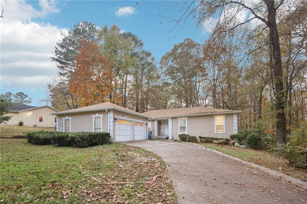 7463 Lerose Drive, Jonesboro, Georgia image 2