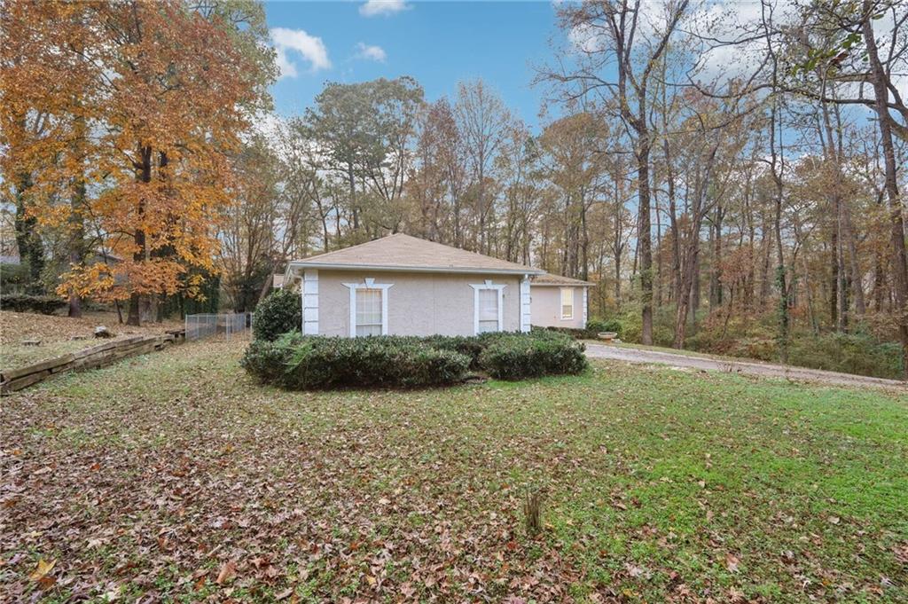 7463 Lerose Drive, Jonesboro, Georgia image 3