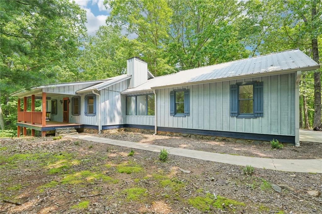 2103 Highway 136 E