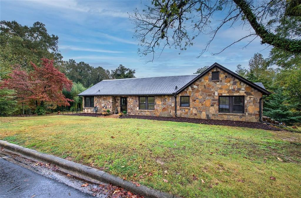 20 LINDBERG Drive NE