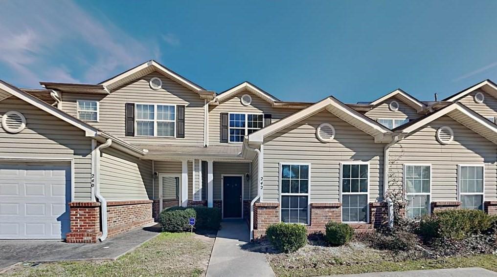 Beautiful 3 bedroom/3.5 bath townhome. Close to everything!! Open concept with view into the living room, and entertain easily with an eat-in kitchen and stainless steel appliances to wow your guests.The primary suite is on the main level and features a walk-in closet and en suite bathroom with dual sinks, soaking tub and separate shower. Each bedroom has its own bathroom and walk-in closet. Close to the airport, easy access to I-20, In-town Atlanta, restaurants and shopping. Schedule your private tour today!