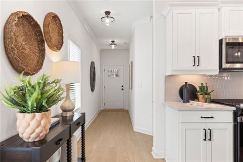 Townhouse For Sale - 686 Sunstone Lane<br/> Lawrenceville, GA 30043