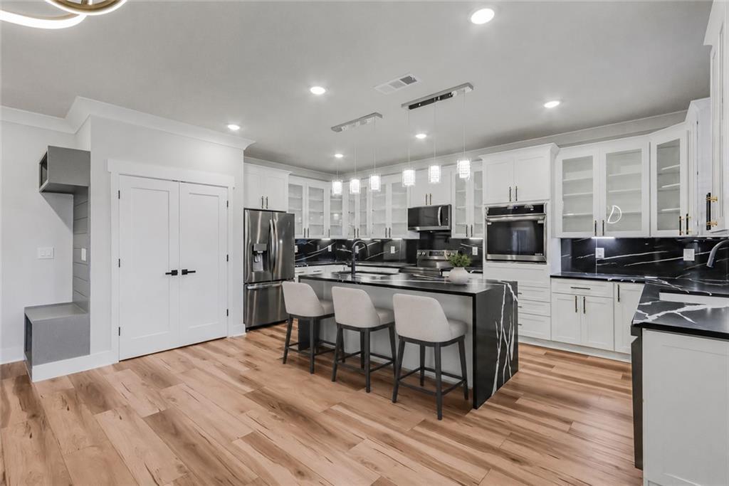 392 Price Place