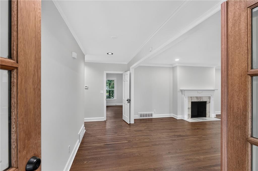 878 Falcon Drive