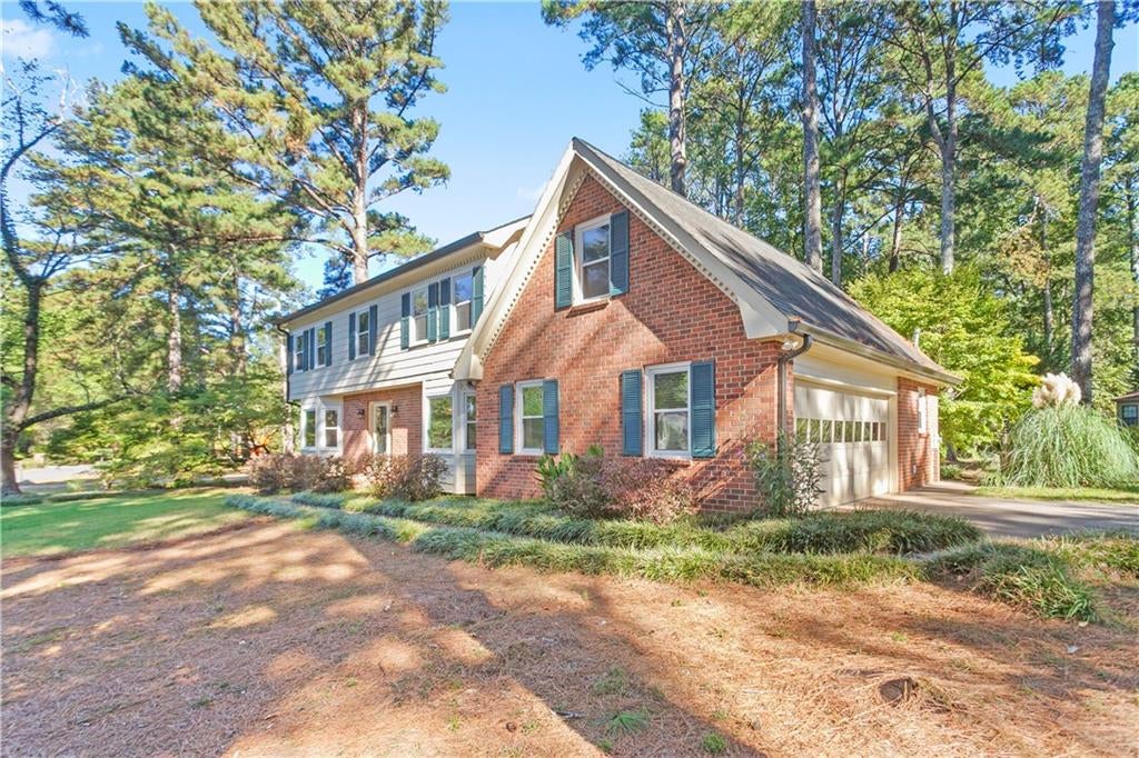 724 Lanford Springs Drive SW