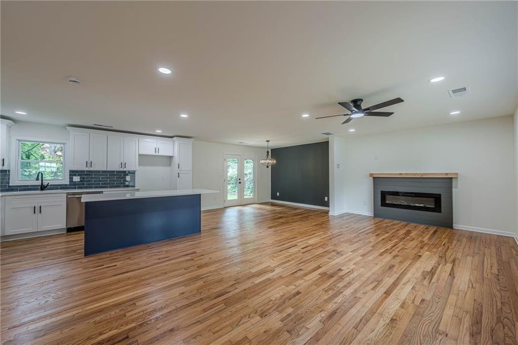 2550 Miriam Lane