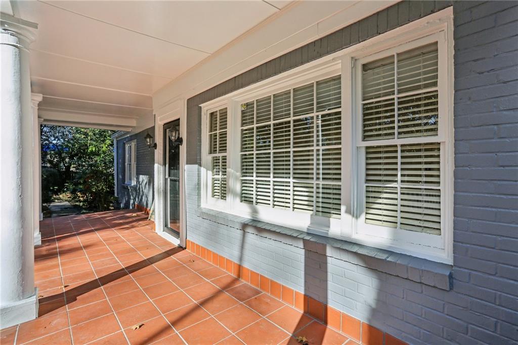 22 Peachtree Hills Avenue NE