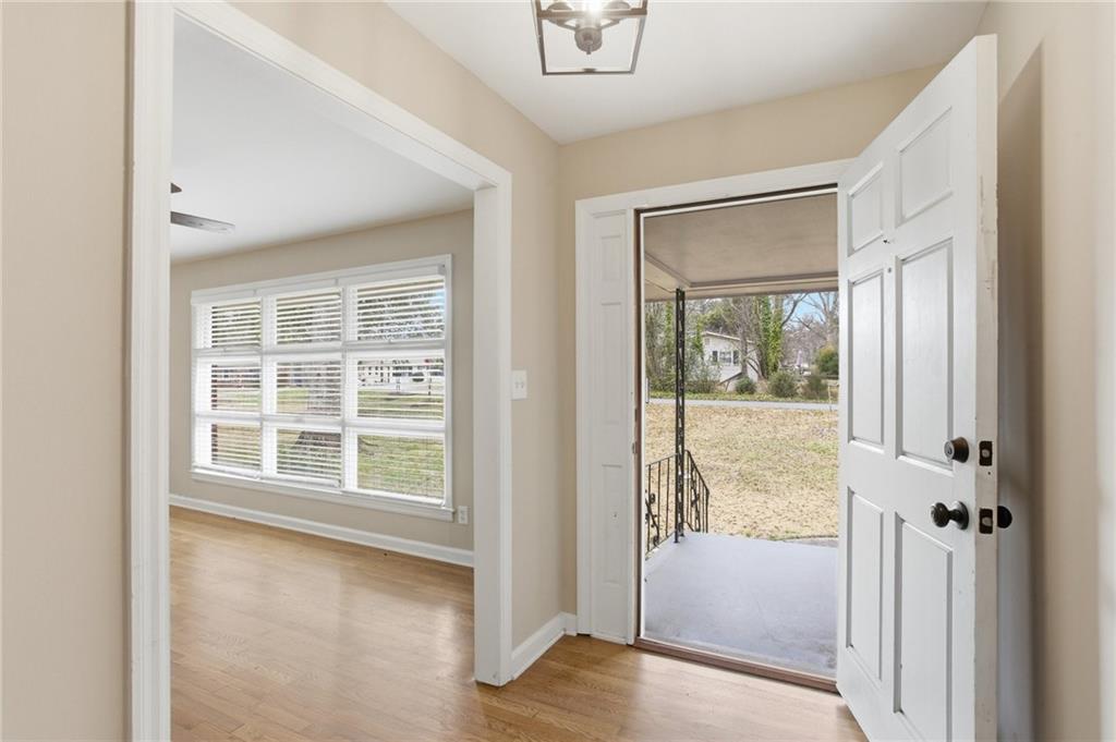 305 Brookwood Drive SW