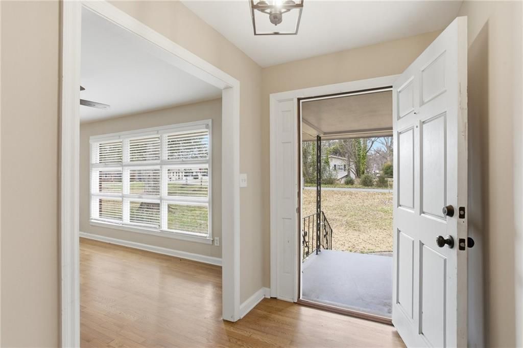 Photo of 305 Brookwood Drive SW, Marietta, GA 30064 (MLS # 7728957)