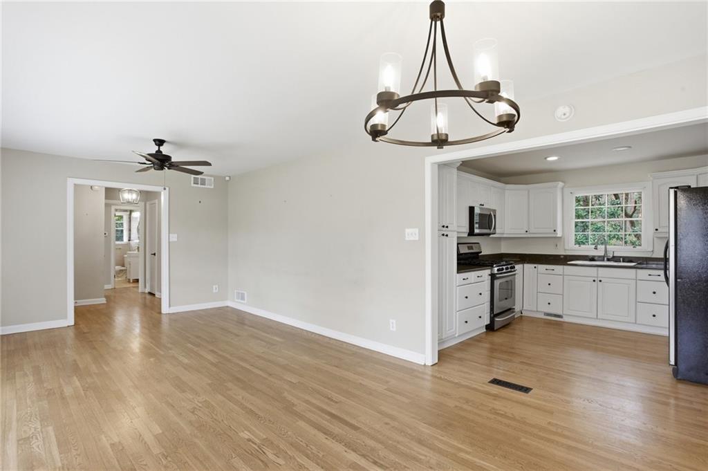 305 Brookwood Drive SW