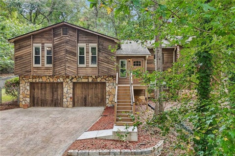 Homes For Sale - 231 Sabrina Court<br/> Woodstock, GA 30188