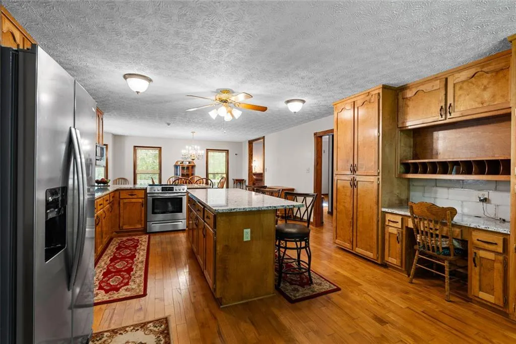 Locust Grove, Georgia 30248, United States, 3 Bedrooms Bedrooms, ,3 BathroomsBathrooms,Residential,Active,197007