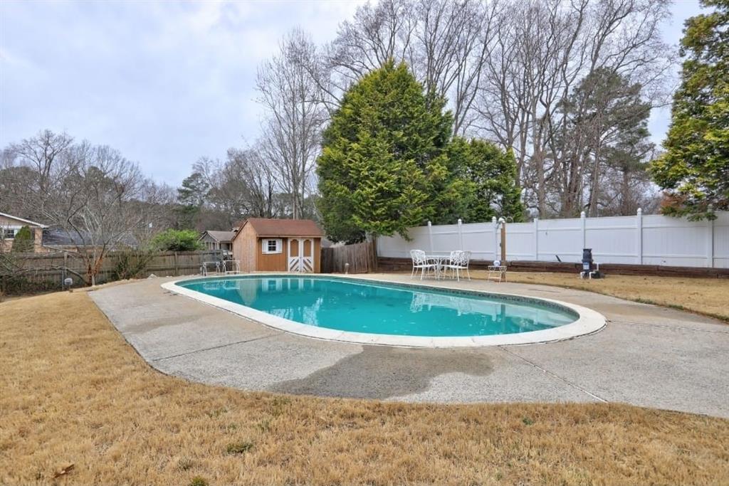 457 Castleaire Drive