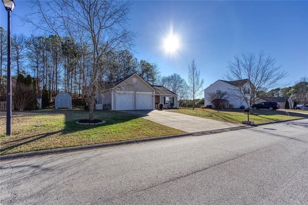 Photo of 31 Abbey Lane, Cartersville, GA 30120 (MLS # 7704517)