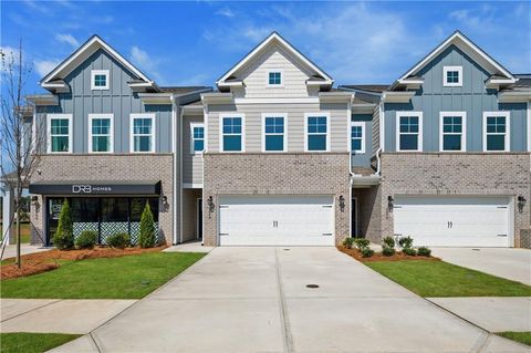 Townhouse For Sale - 3637 Donovan Circle<br/> Loganville, GA 30052