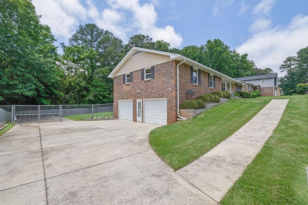 2231 Tourney Drive