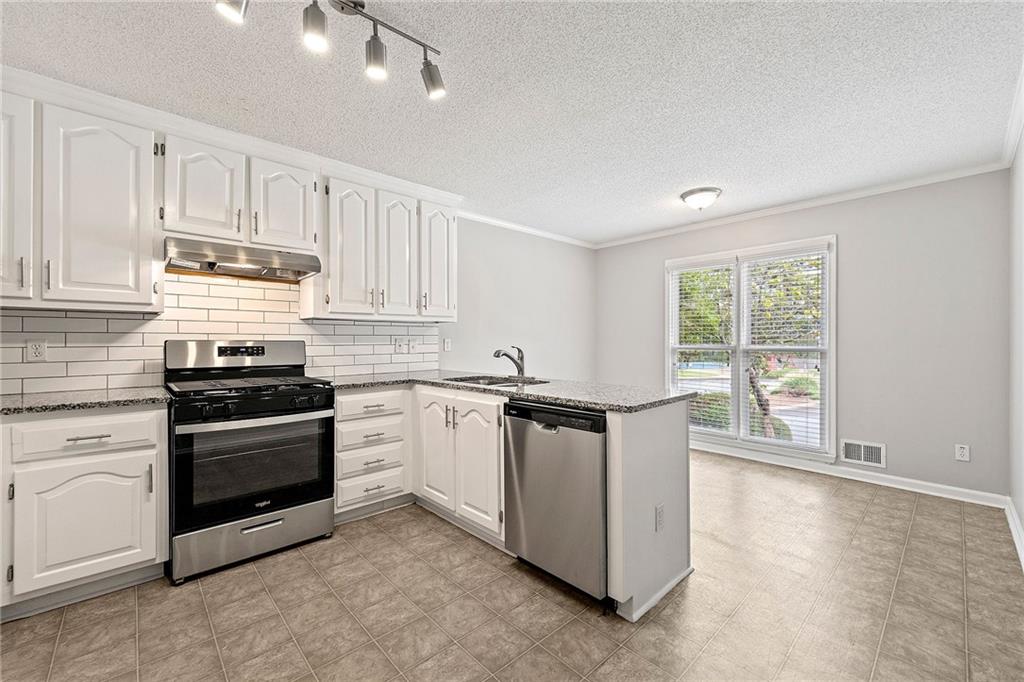 100 Whisperwood Lane NW