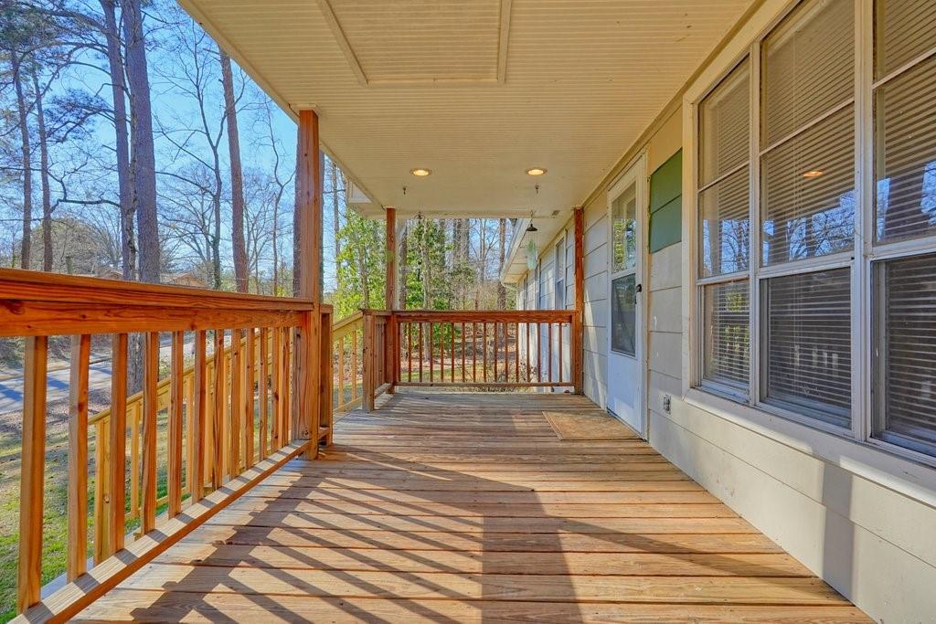 4646 W Lakeshore Drive