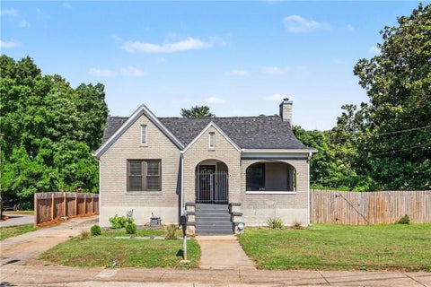 Homes For Sale - 3672 E Main Street<br/> Atlanta, GA 30337