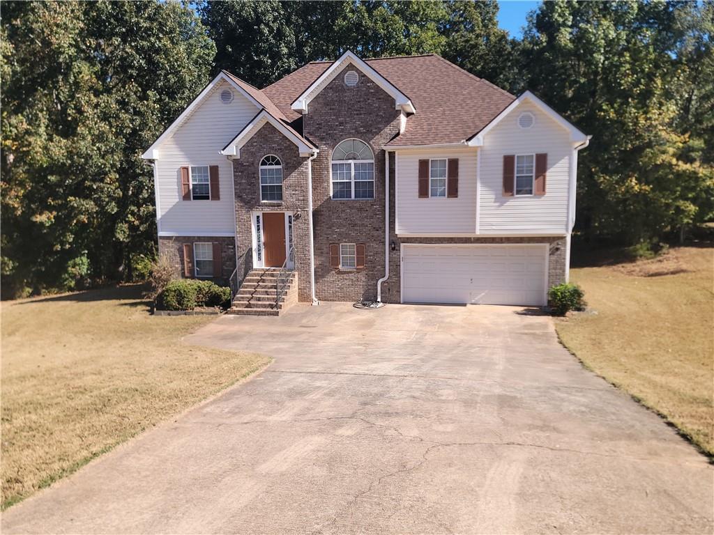 Spacious 5-bedroom, 3-bath home offering 2,477 sq. ft. of comfortable living space in a quiet Covington neighborhood. This property features bright living areas, a functional kitchen with ample storage, and a large primary suite with a private bath. Additional bedrooms provide flexibility for family, guests, or home office use. The backyard is ideal for relaxing or entertaining. Conveniently located near schools, shopping, dining, and major highways, with easy access to downtown Covington.
Brand new roof as of 9-10-2025.
Brand new HIGH efficiency HVAC system 10-10-2024.