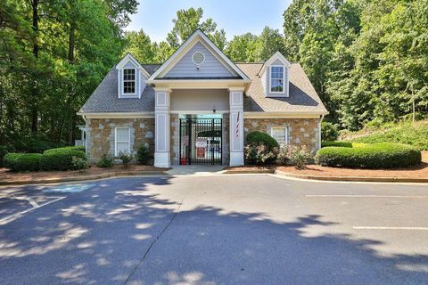 A home in Dacula