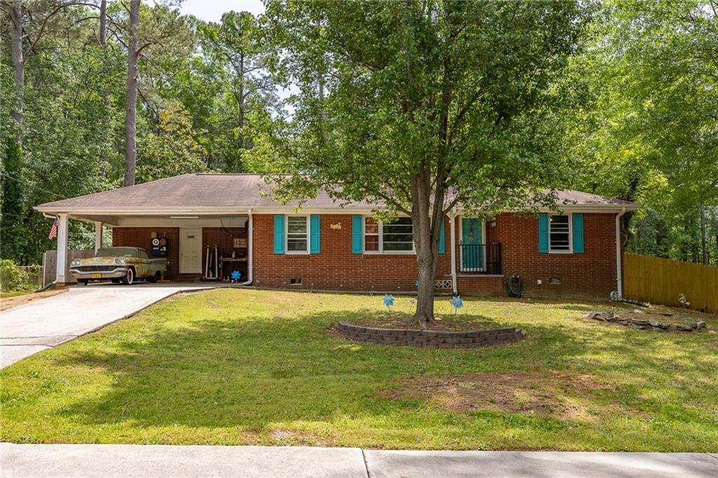 3761 Lindley Circle, Powder Springs, Georgia image 1