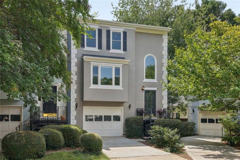 Photo of 13 Sycamore Station, Decatur, GA 30030 (MLS # 7828690)