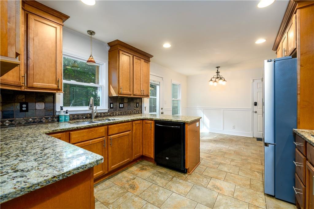 4324 Japonica Court, Lilburn, Georgia image 12