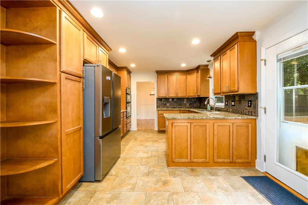 4324 Japonica Court, Lilburn, Georgia image 9