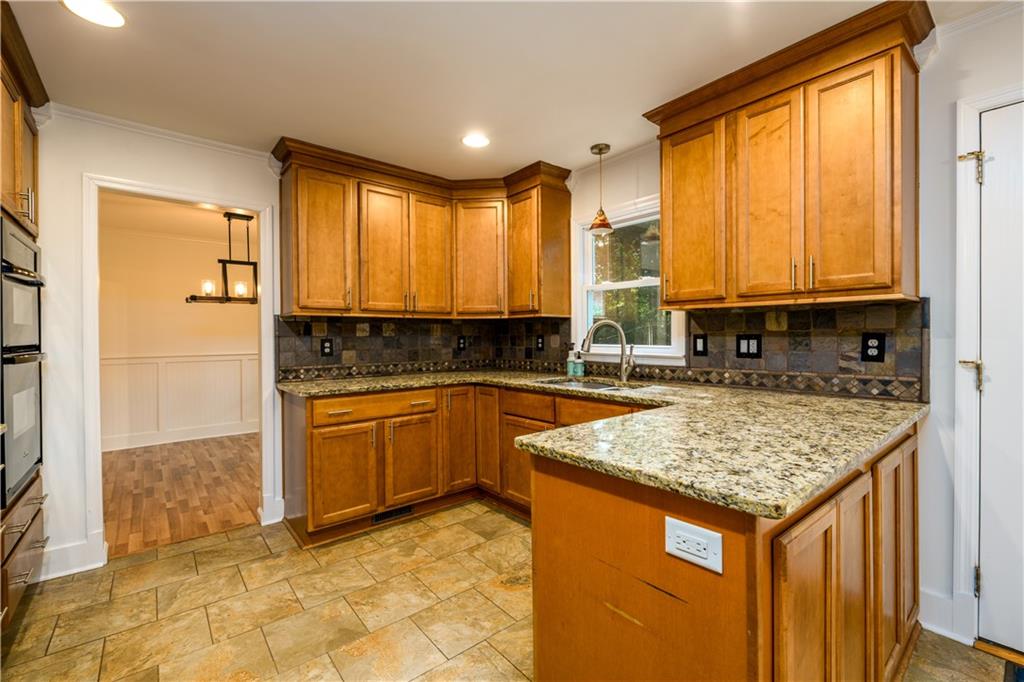 4324 Japonica Court, Lilburn, Georgia image 11