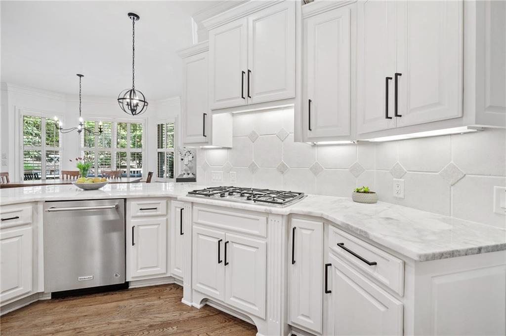 330 Plantation Way, Roswell, Georgia image 17