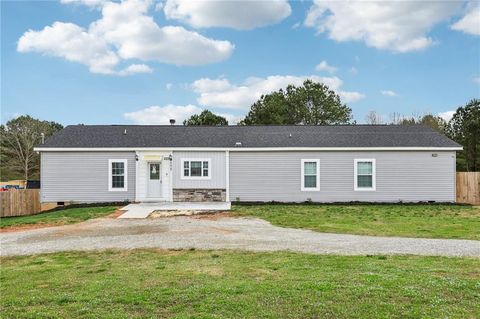 Homes For Sale - 698 Smith Cemetery Road<br/> Winder, GA 30680