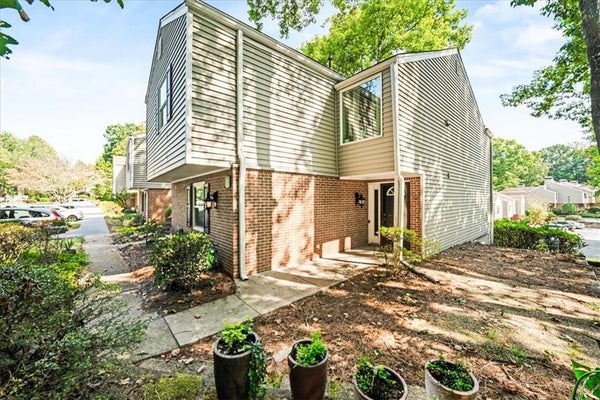 30 DUNWOODY SPRINGS DR, ATLANTA, GA 30328 - Image 7e8db8b78e2e38990b781b4e7dd81294/1175556975