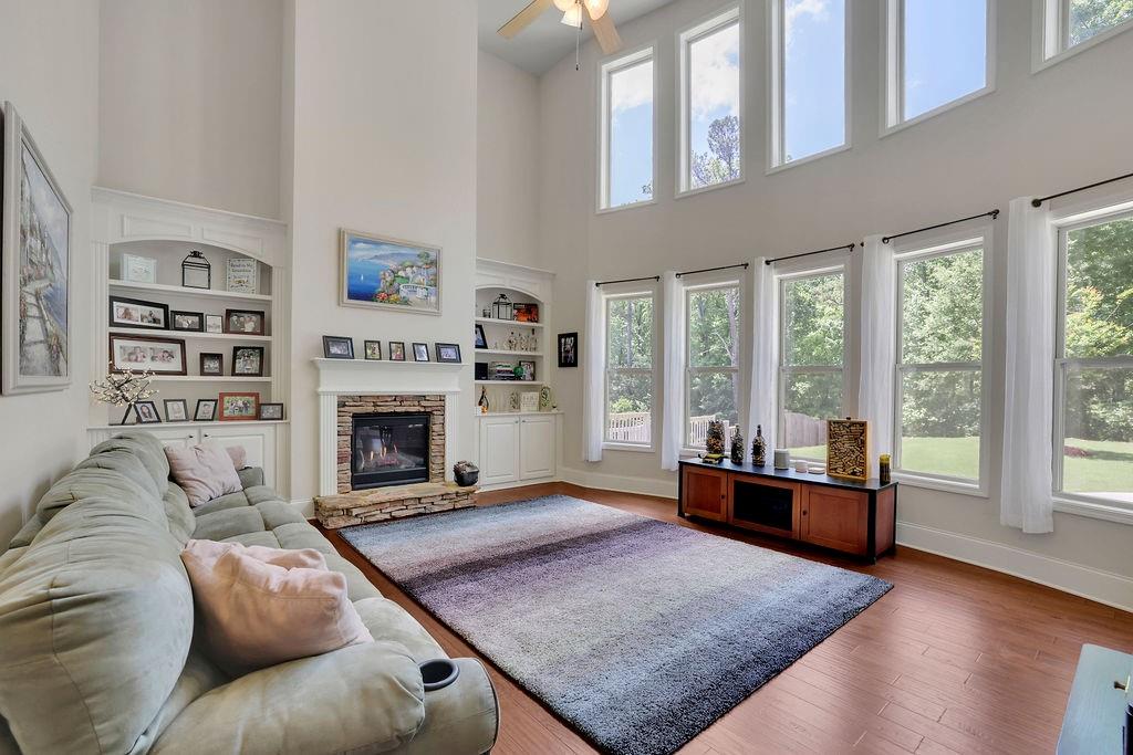 4100 Secret Shoals Way