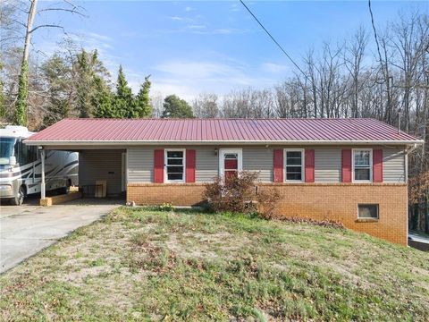 Homes For Sale - 219 Shallowford Drive<br/> Gainesville, GA 30504