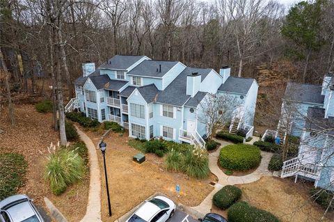 Condo For Sale - 711 Glenleaf Drive<br/> Peachtree Corners, GA 30092