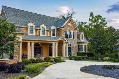 6225 Random Winds Bluff Gainesville GA 30506