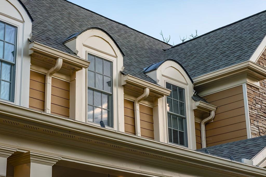 6225 Random Winds Bluff