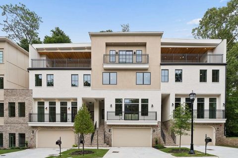 Townhouse For Sale - 3509 Kingsboro Road<br/> Atlanta, GA 30326