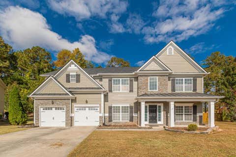 Homes For Sale - 2004 Creek Pointe Way<br/> Villa Rica, GA 30180