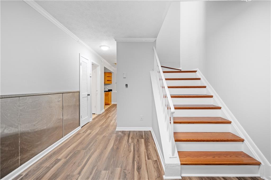 2956 N Dekalb Drive C