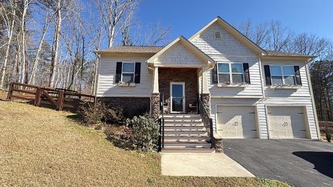 Homes For Sale - 115 W Woods Drive<br/> Dahlonega, GA 30533