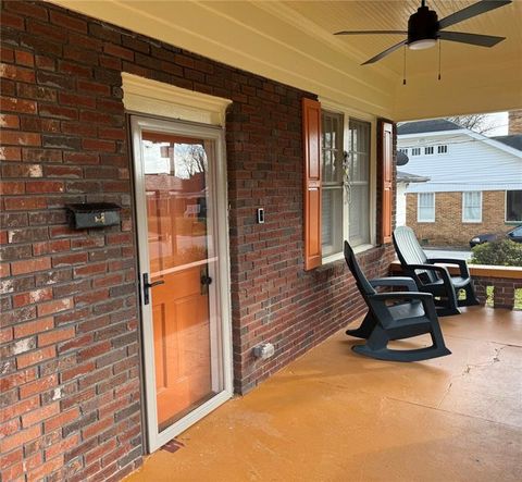 644 SW Holderness Street SW Atlanta GA 30310