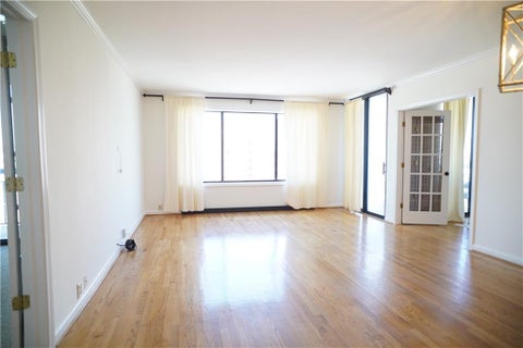 Condo For Sale - 3481 Lakeside Drive #2207<br/> Fulton County, Atlanta, GA 30326
