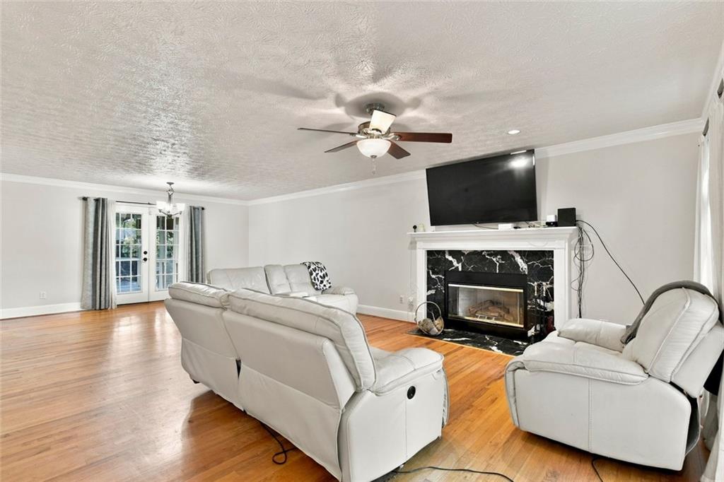 5925 Chimney Springs Road