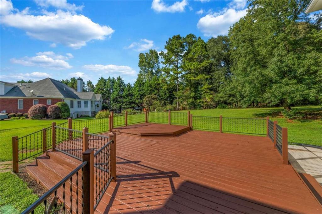 30 Fox Glove Drive