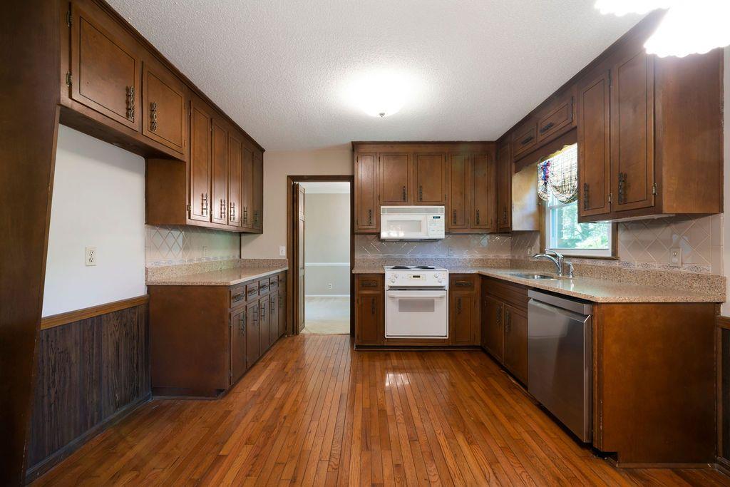 2921 Huntcliff Drive, Marietta, Georgia image 12