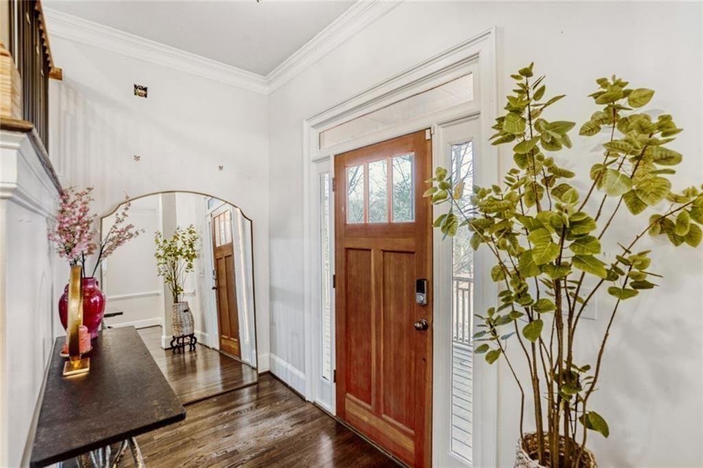 1444 Lakeview East Drive