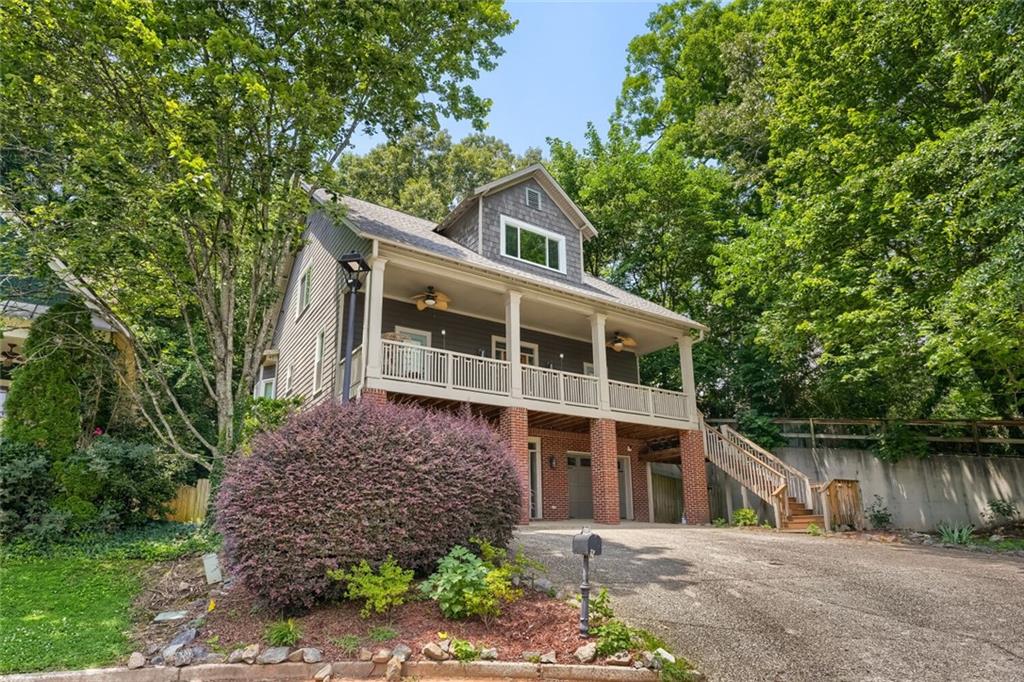 1444 Lakeview East Drive