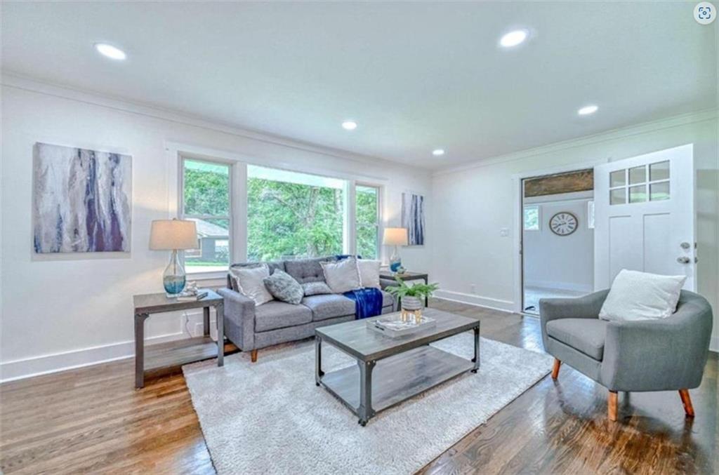 2011 Lexington Avenue